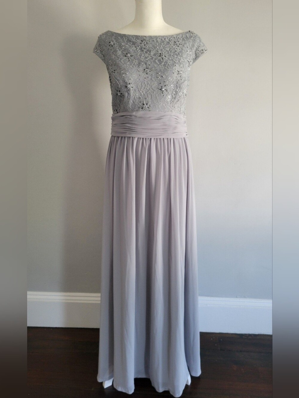 Jessica Howard A-Line High Neck Sleeveless Lace Chiffon Long Grey Gown Dress 10